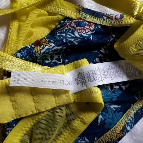 BCBGeneration Floral Cara Bralette - Picture 6 of 6